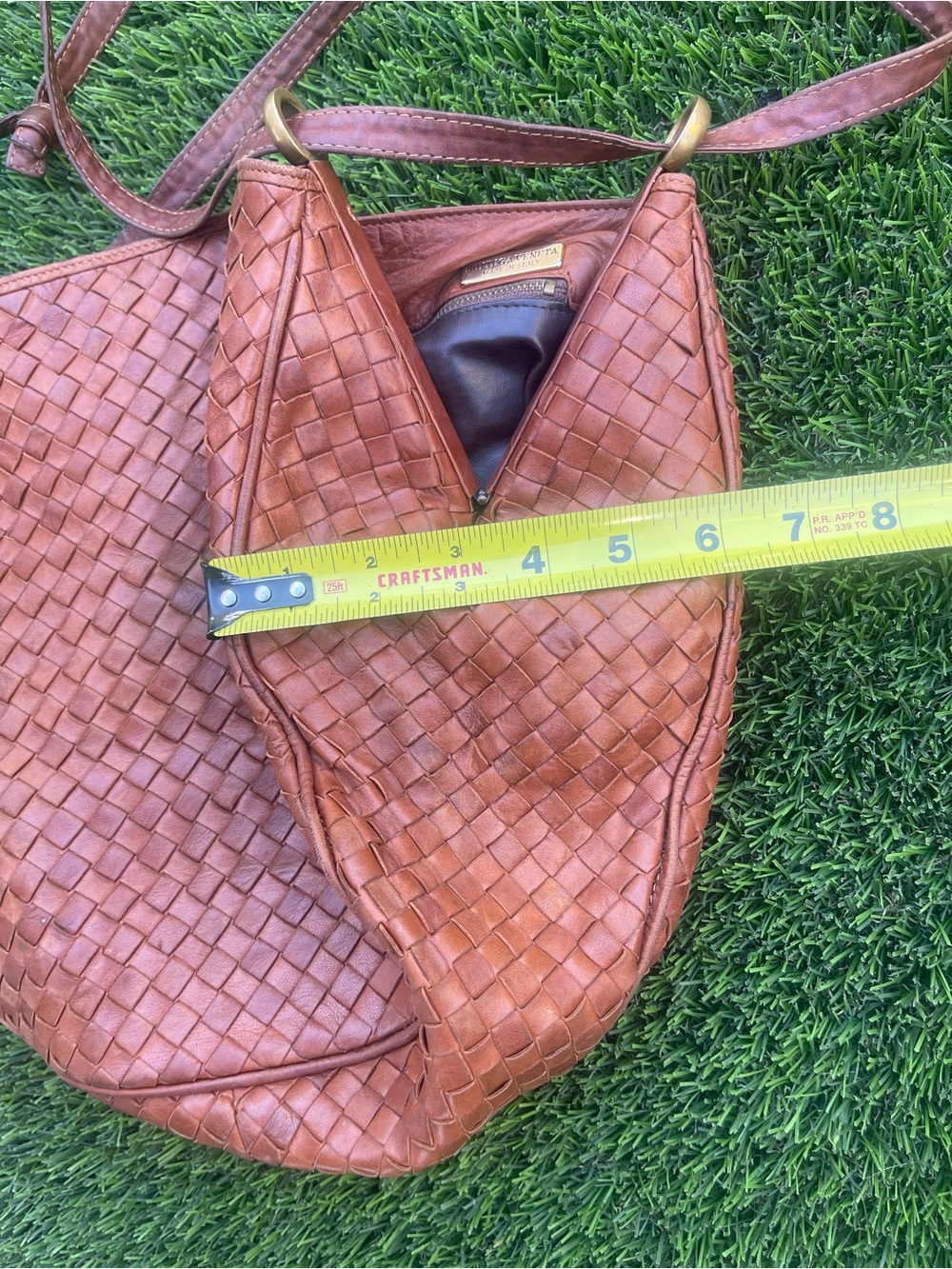 Vintage Bottega Veneta Intrecciato Leather Hobo Bag - Dual Aesthetic
1980s - Picture 17 of 17